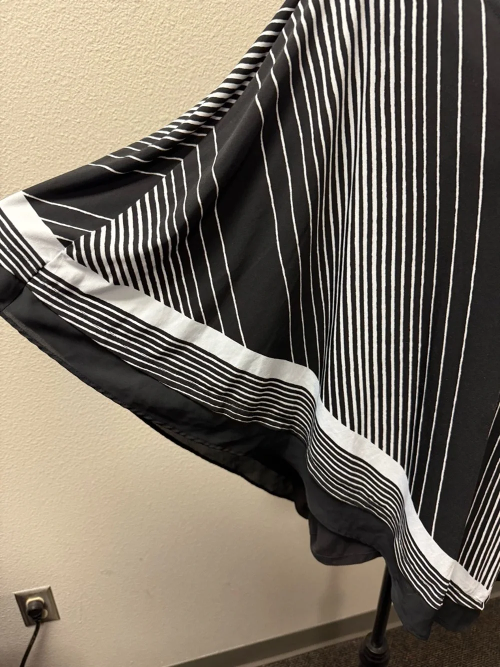 Allison Daley 3X Black White Striped Poncho Blouse Flowy Cape Top Chic - Picture 3 of 11